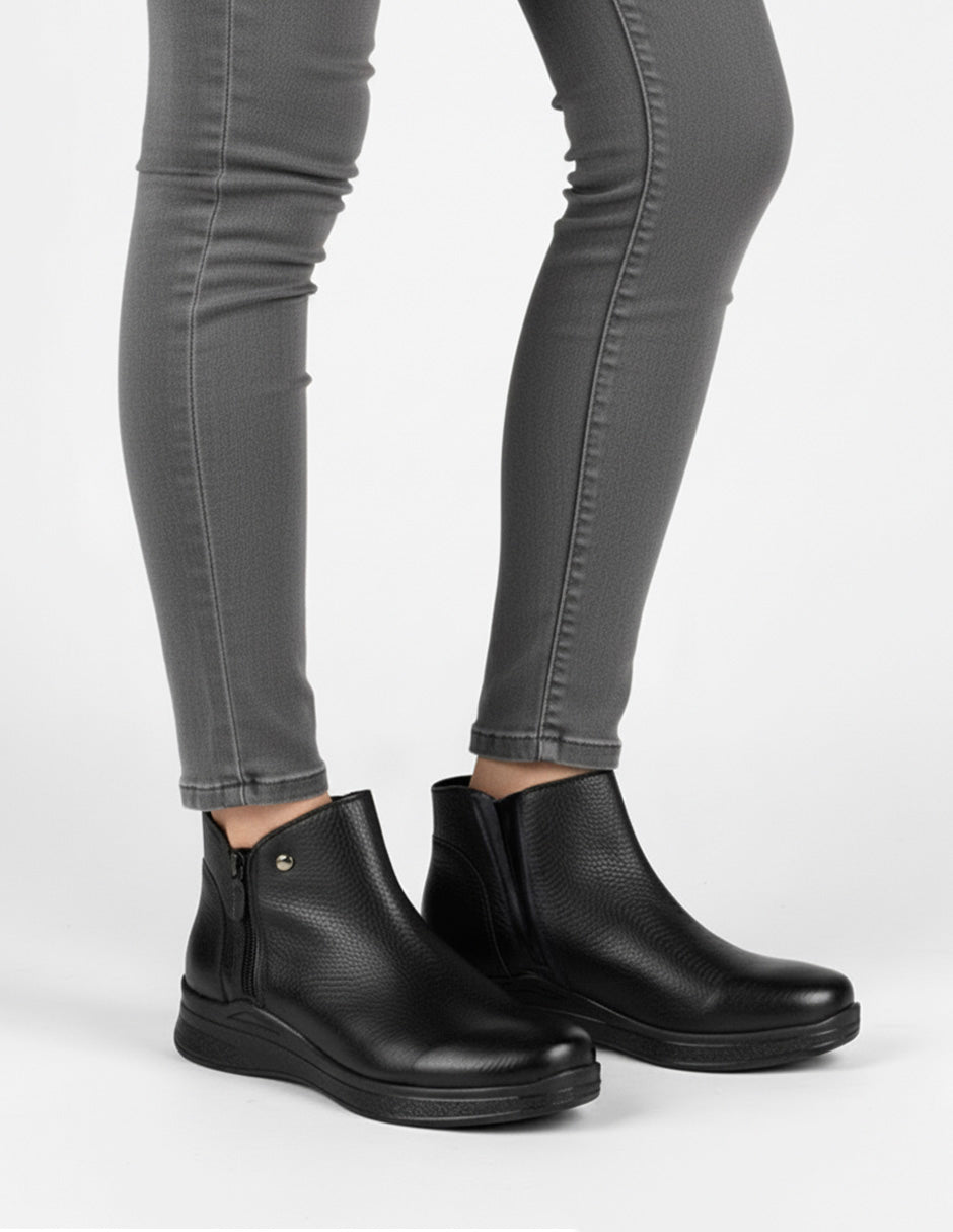 Botín con cuña  Hand made en Piel vegana – Negro
