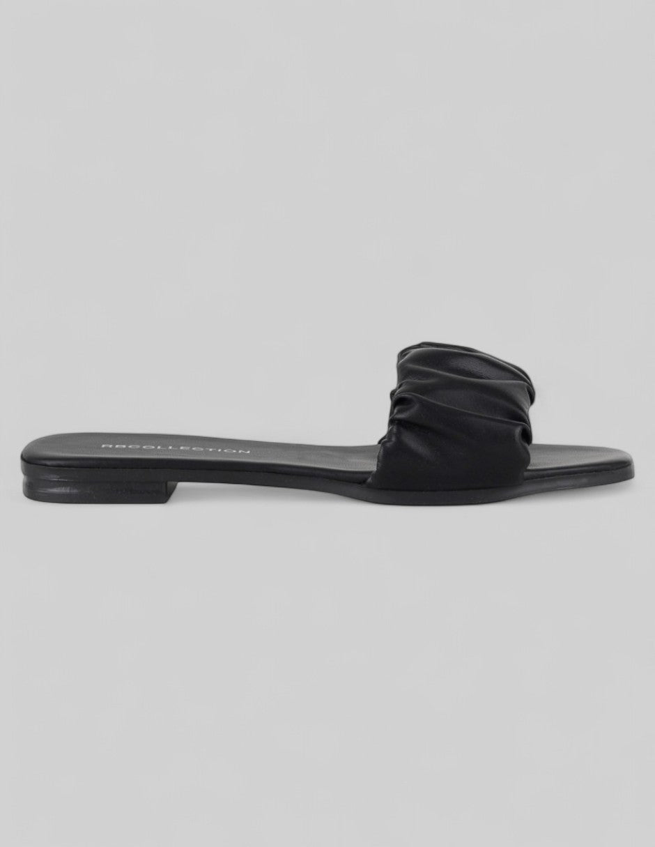 Sandalias de piso Soft en Piel vegana – Negro