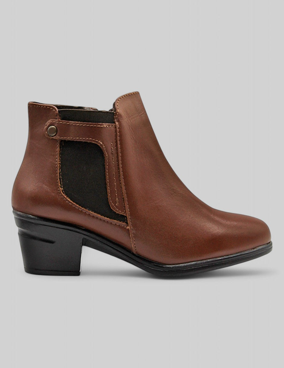 Botín con tacón Hand Made en Piel – Café