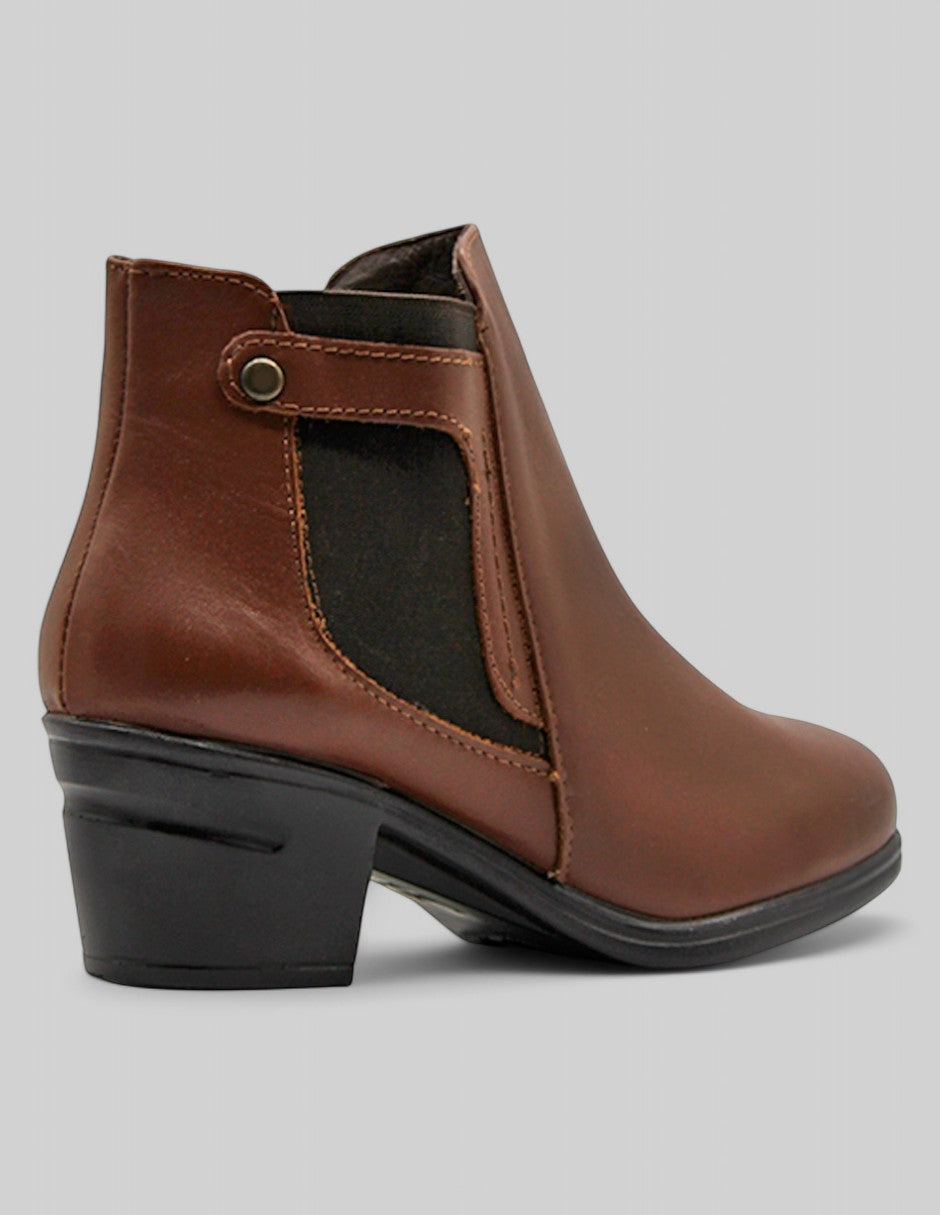 Botín con tacón Hand Made en Piel – Café