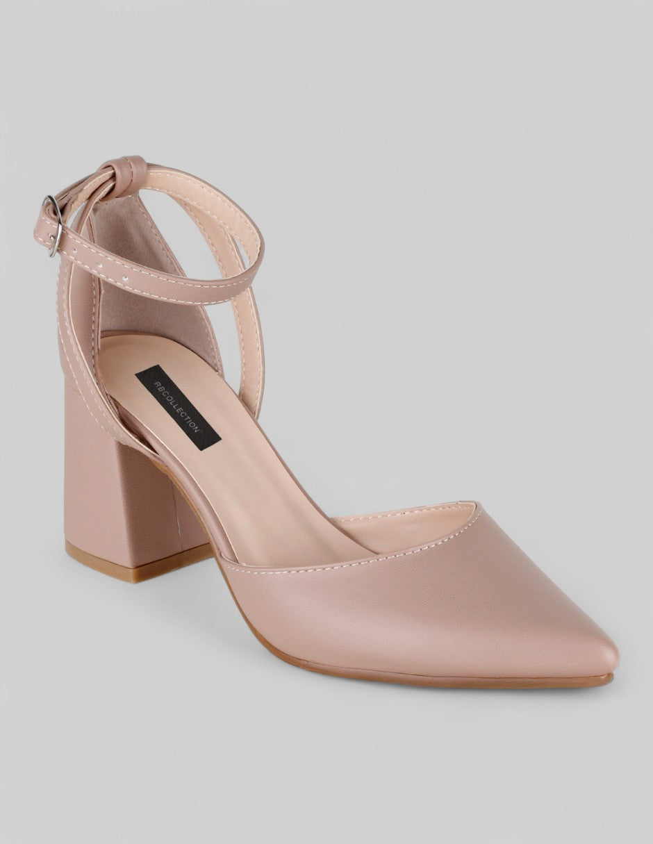 Piel vegana,Mujer,RBCOLLECTION,Beige,Beige,Beiges,PARA,0,Zapatillas,OI25,PKL,131025,Hebilla,Piel vegana,Con canales antiderrapantes,8 cm,,Puntal,0,Tacones,Pequeños productores,Mary Cecy,,,,Classy