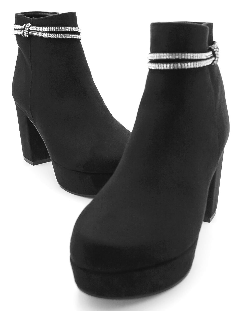 Botín con tacón Nevada en Gamuza – Negro