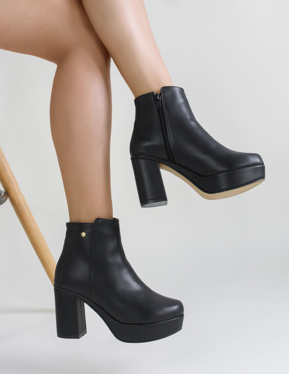 Botín con tacón Doro en Piel vegana – Negro