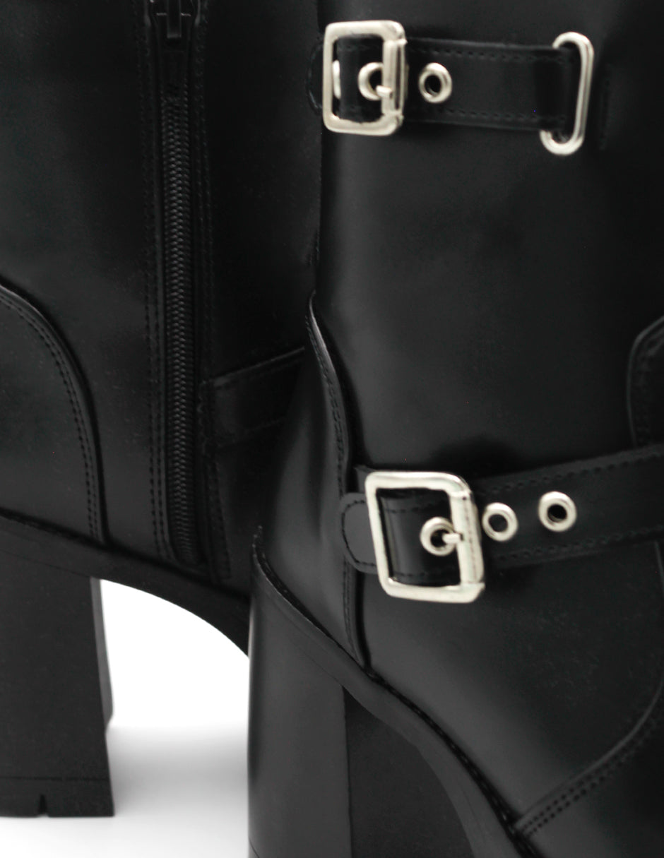 Botín con tacón Osom en Piel vegana – Negro