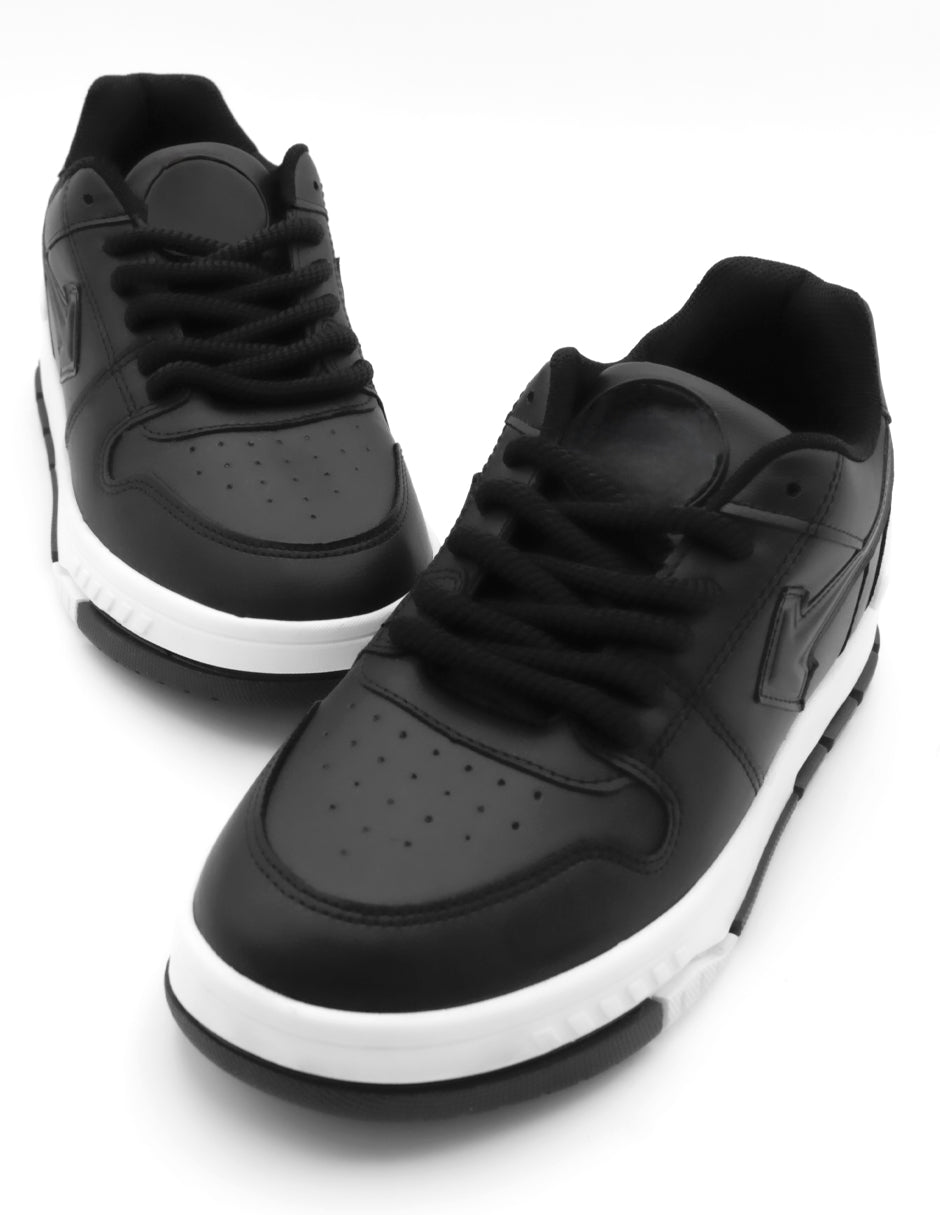 Tenis con cordones  Chunck en piel vegana – Negro