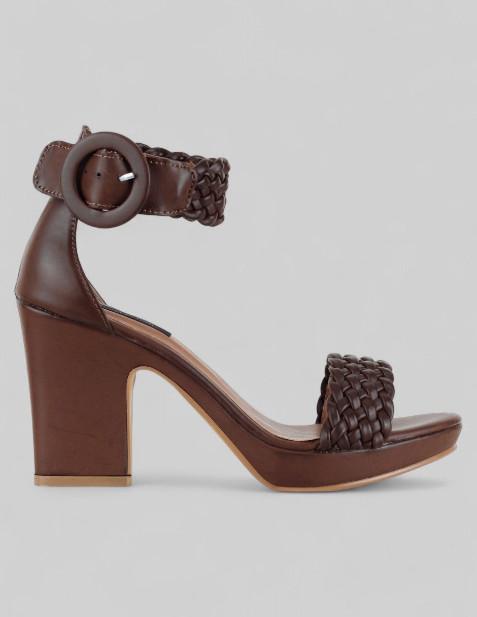 Sandalia con tacón Sylen en Piel vegana – Café