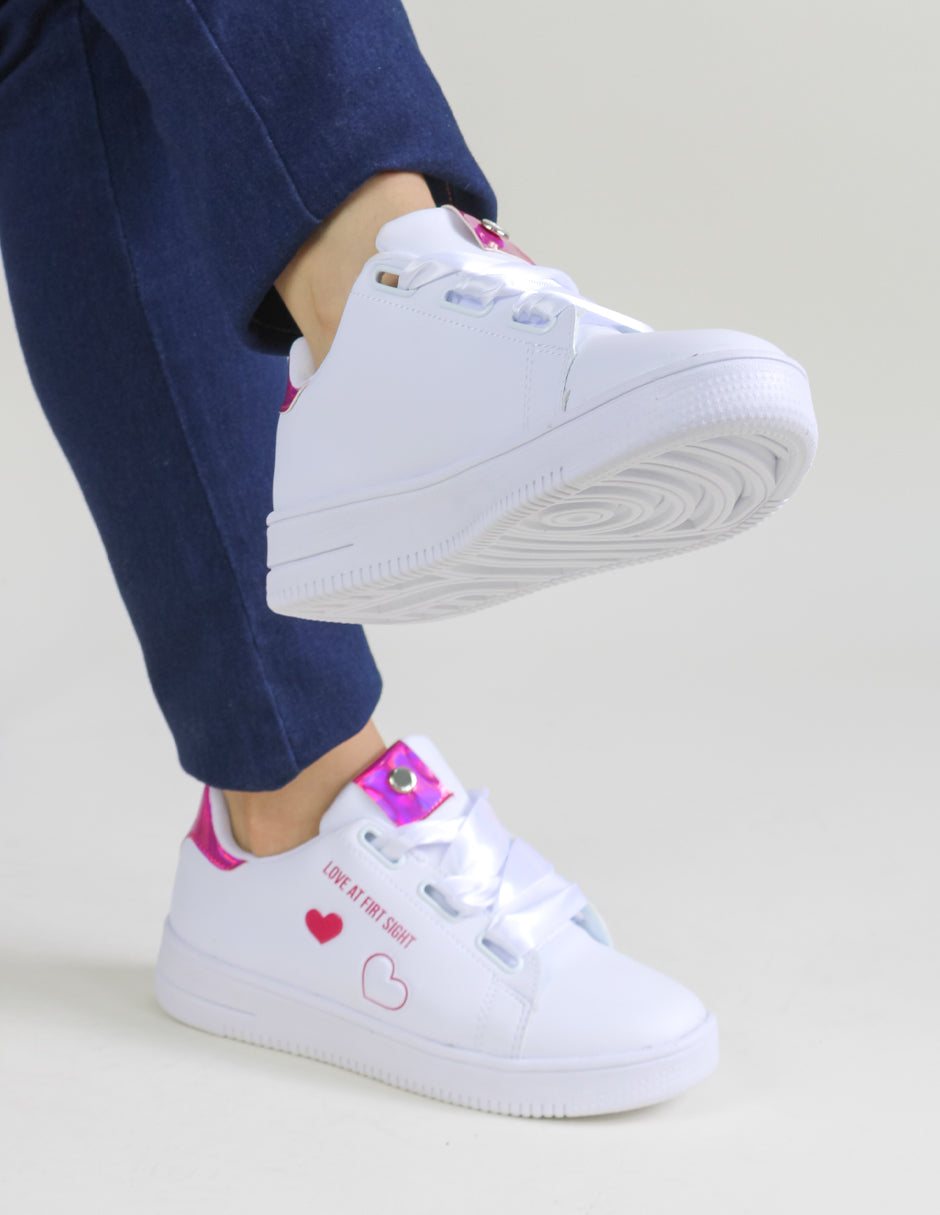 Tenis con cordones  LOVE en Piel vegana – Blanco