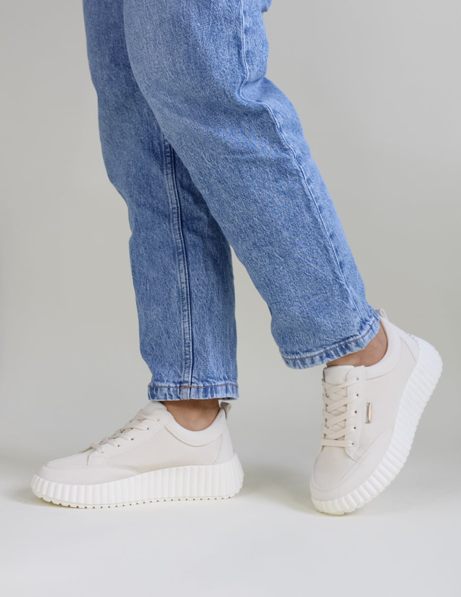 Tenis con cordones  NANCY en Textil – Rojo