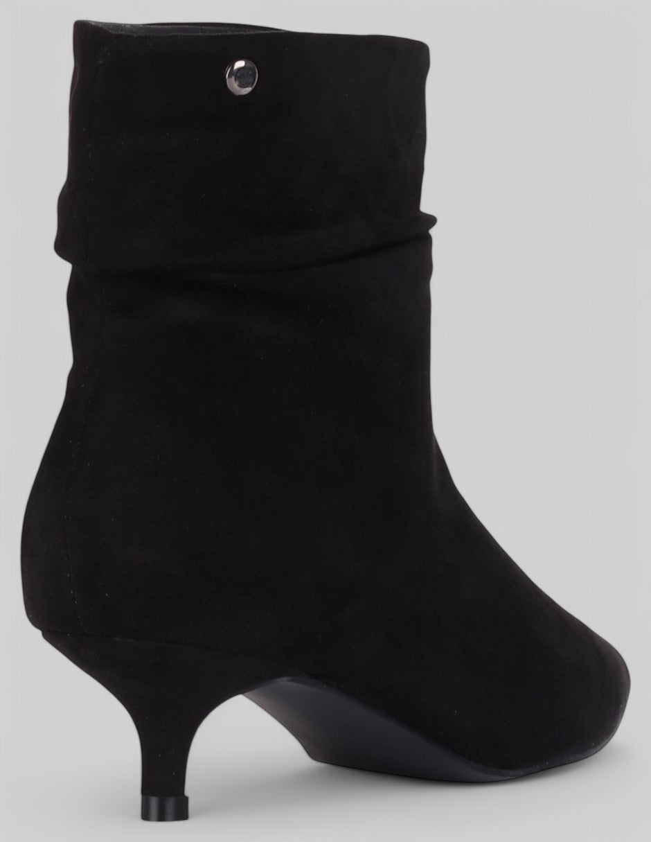 Botín con tacón Nevada en Gamuza sintética – Negro
