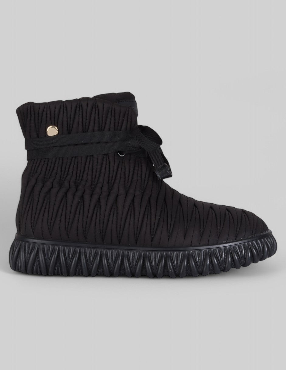 Botas casuales Madda en Textil – Negro