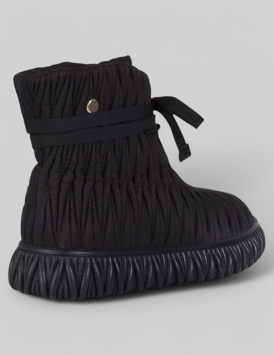 Botas casuales Madda en Textil – Negro