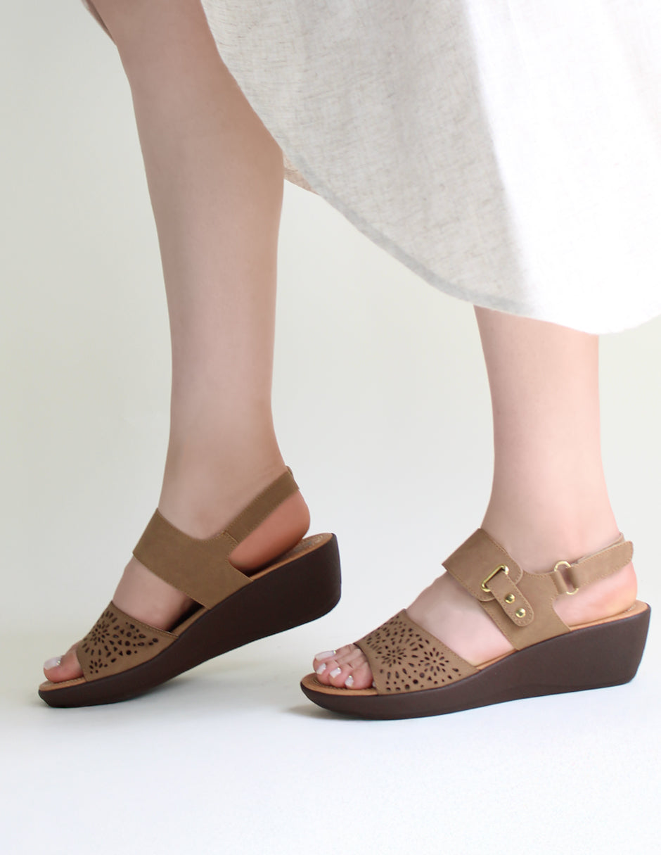 Sandalias con plataforma Yuri en Piel vegana - Café