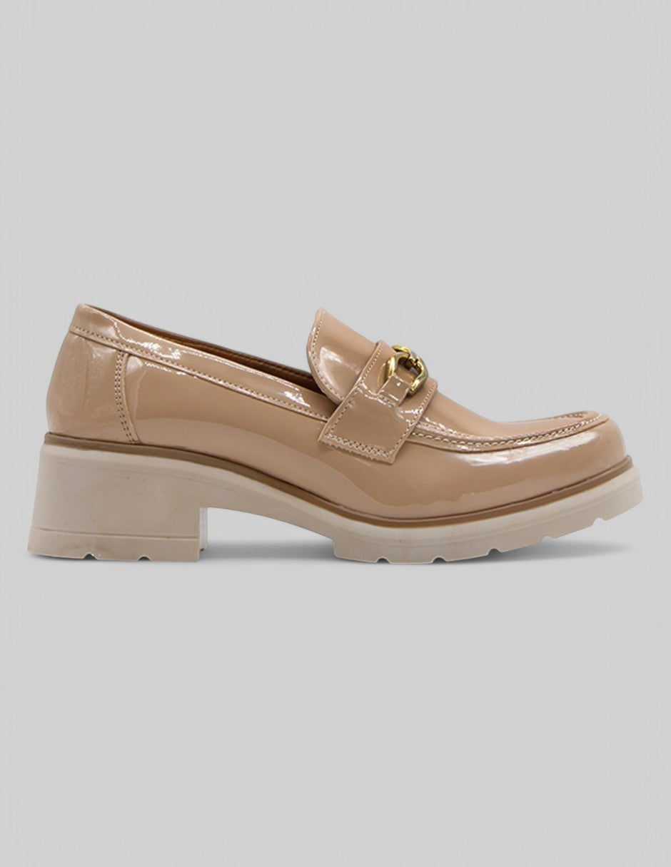 Mocasines Minna en Charol – Beige