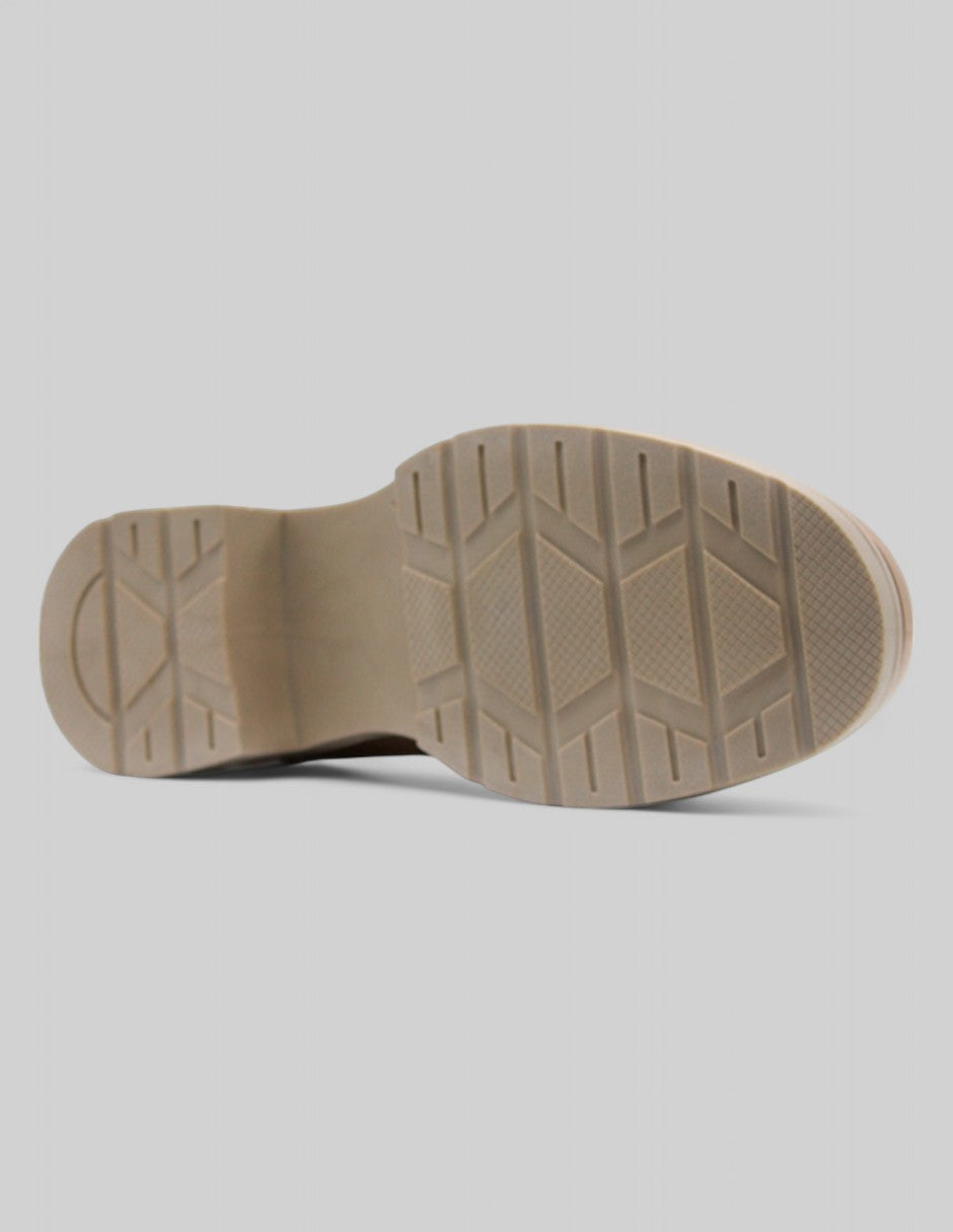 Mocasines Minna en Charol – Beige