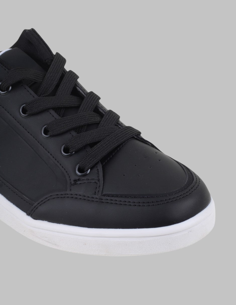 Tenis con cordones Urban en Sintético – Negro