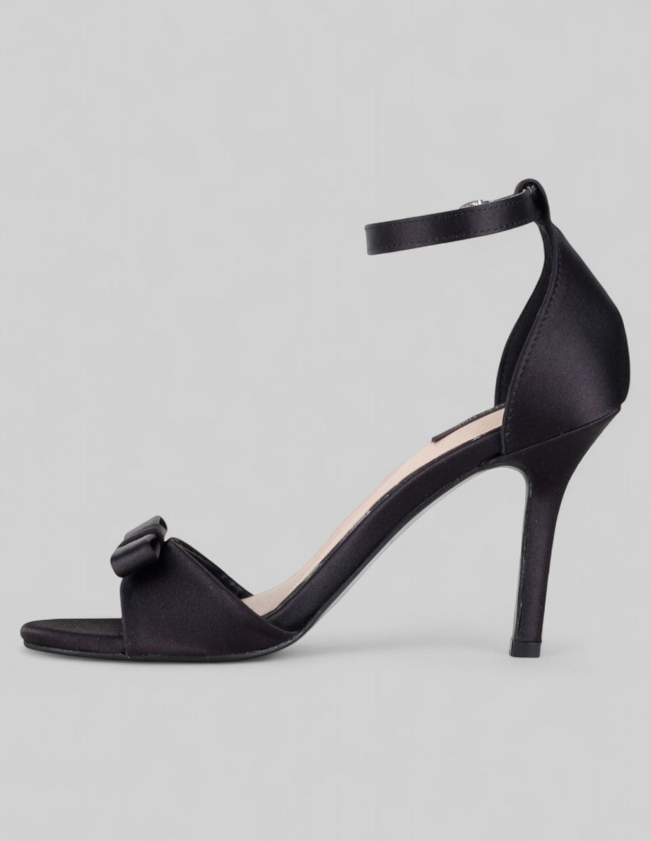 Sandalia con tacón Doll en Textil – Negro