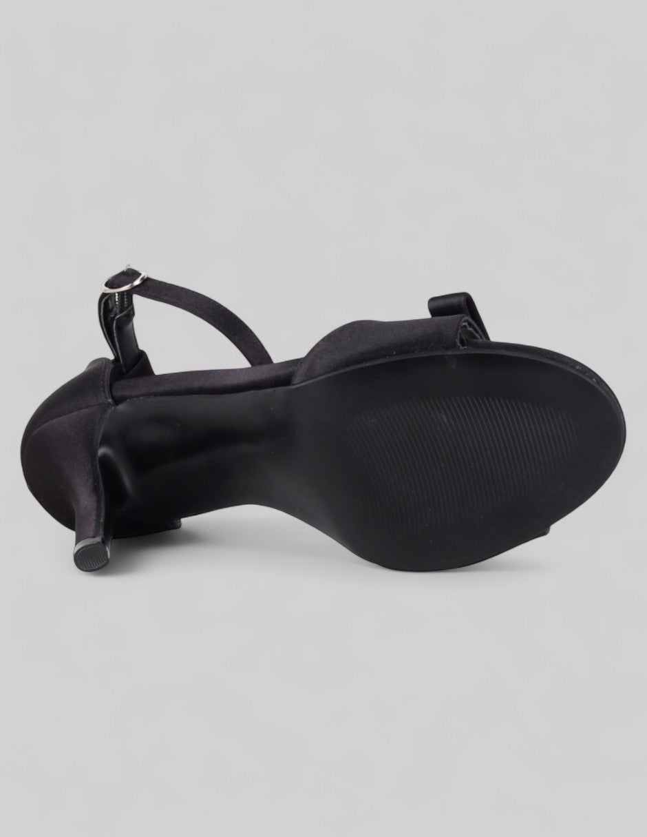 Sandalia con tacón Doll en Textil – Negro
