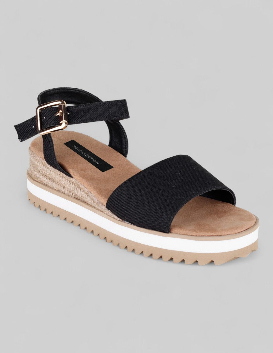 Textil,Mujer,RBCOLLECTION,Negro,Negro,Negros,PARA,0,Sandalias de piso,OI25,PKL,131025,Hebilla,Piel vegana,Con canales antiderrapantes,4 cm,,Boca de pescado,0,Sandalias,Pequeños productores,Moramora,Yute,,,Soft