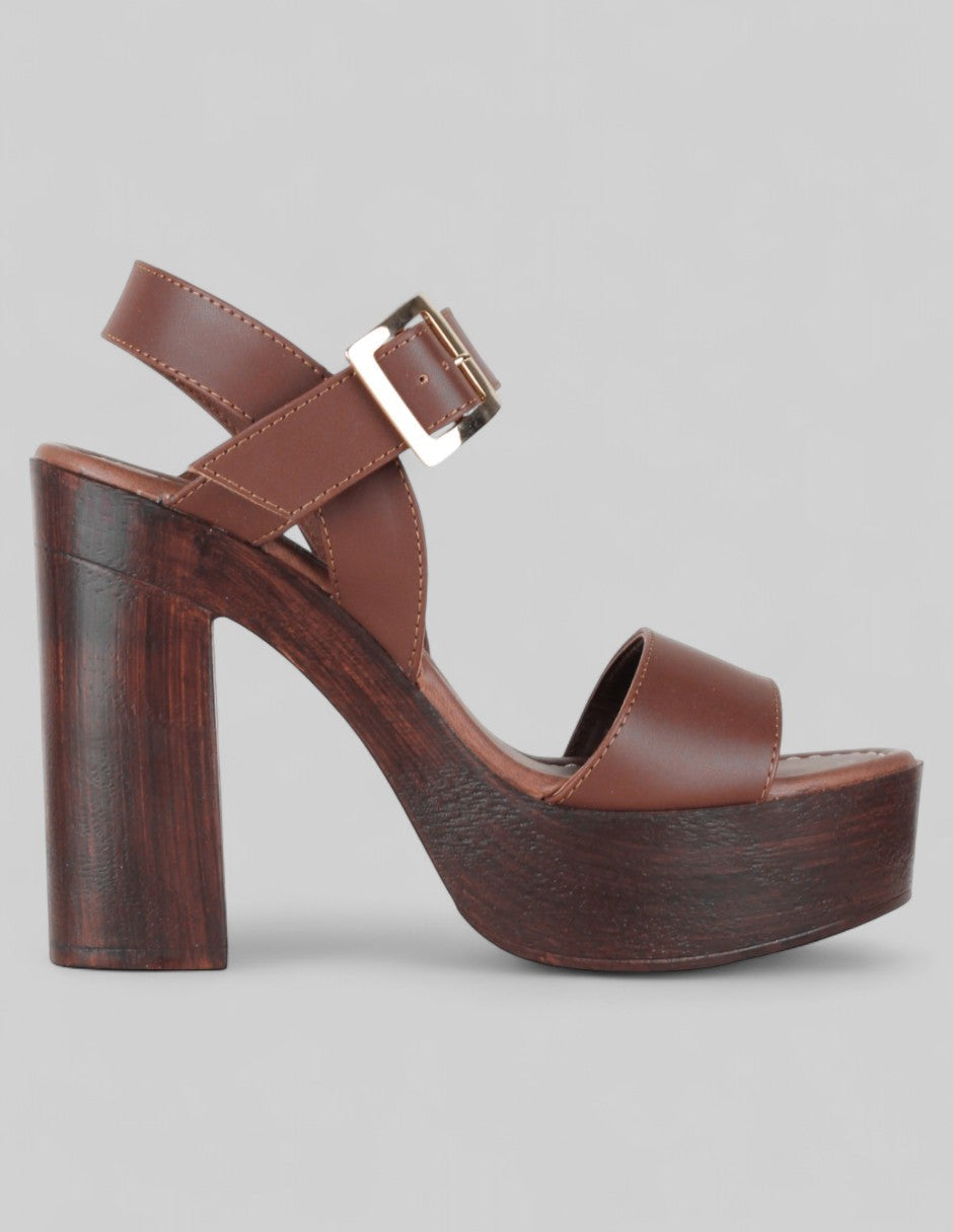 Sandalia con tacón NEVADA en Piel vegana – Café