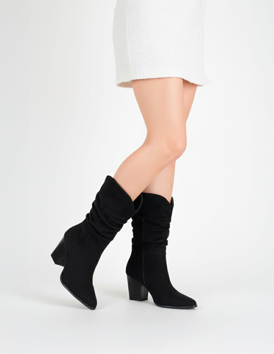 Botín con tacón Nutty en Gamuza – Negro