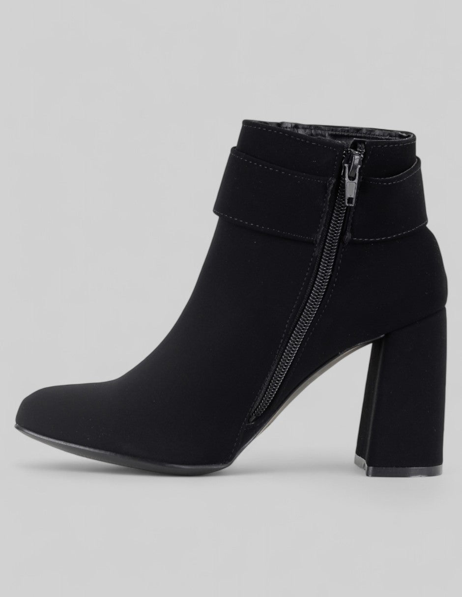 Botín con tacón Aurora en Textil – Negro
