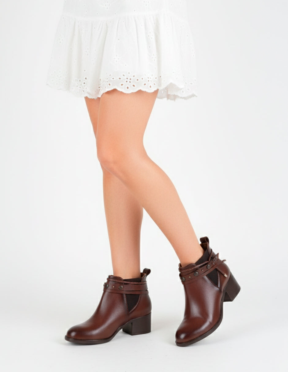 Botín con tacón Terre en Piel vegana – Café