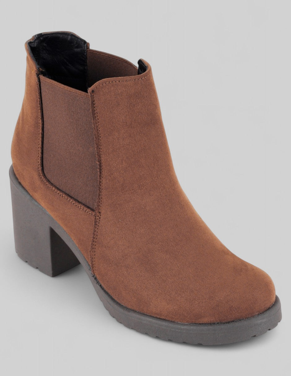 Botín con tacón Exterior Gamuza Color Camel Para Mujer De RBCOLLECTION