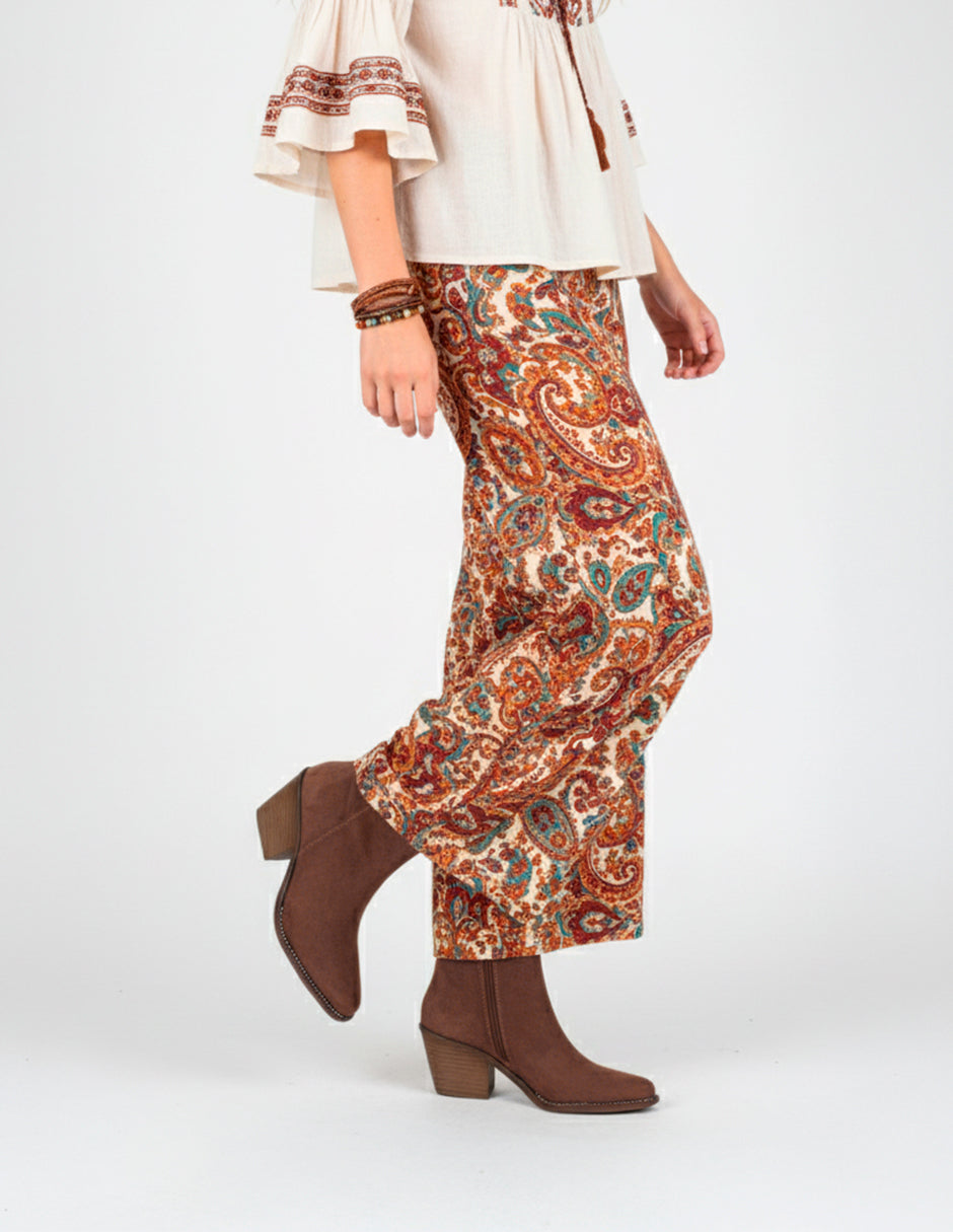 Botín con tacón Aurora en Gamuza – Café