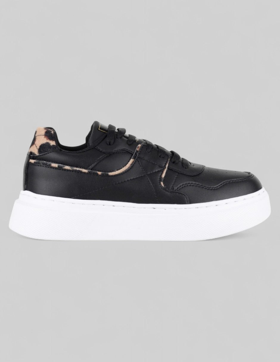 Tenis con cordones  Urban en Piel vegana – Negro