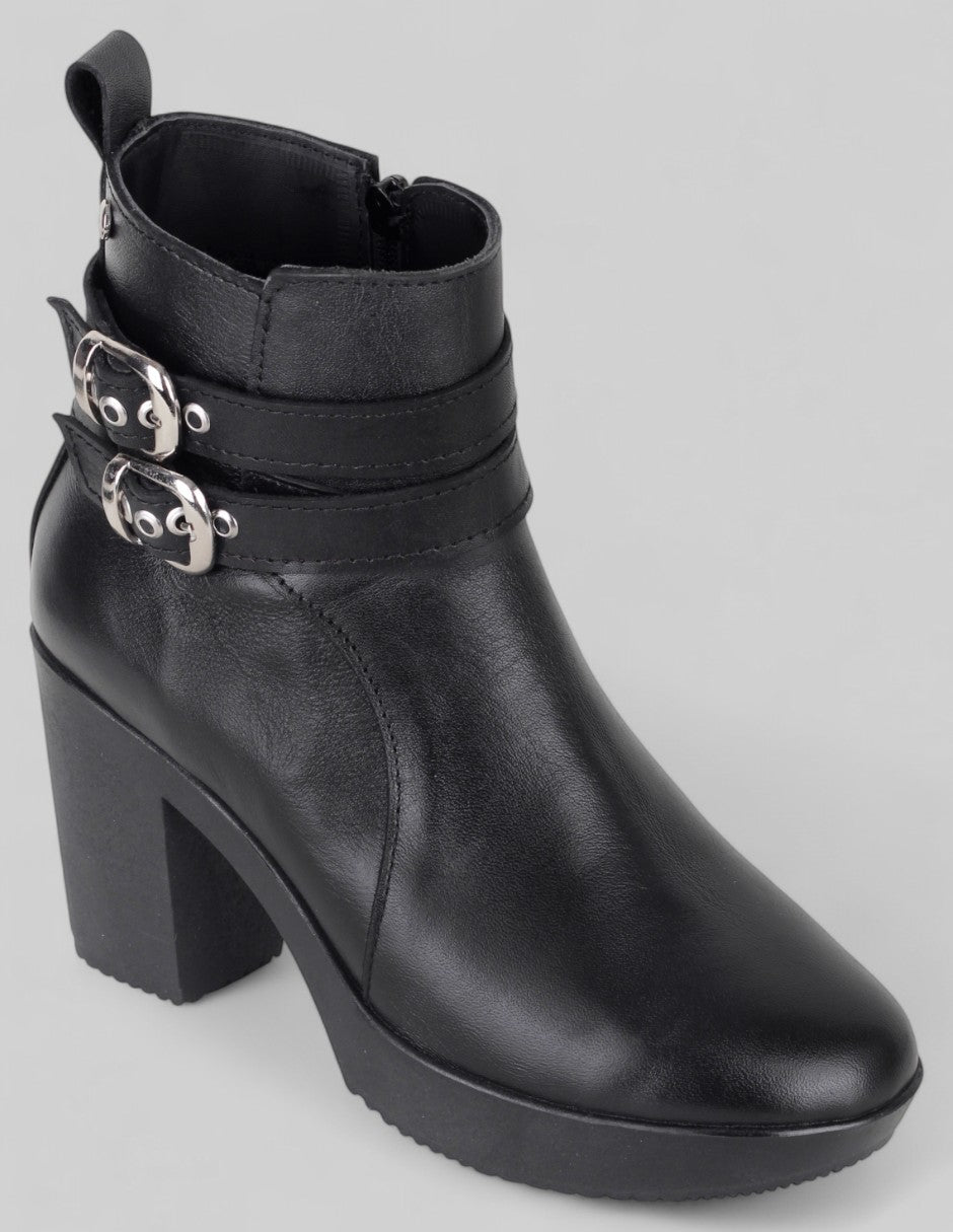 Botín con tacón Exterior Piel Color Negro Para Mujer De RBCOLLECTION