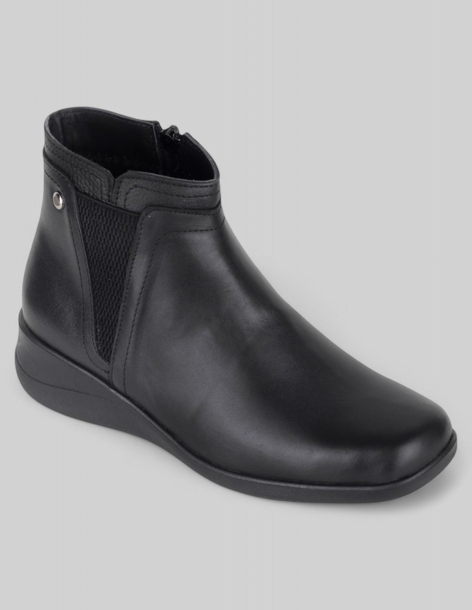 Botín con cuña Exterior Piel Color Negro Para Mujer De RBCOLLECTION