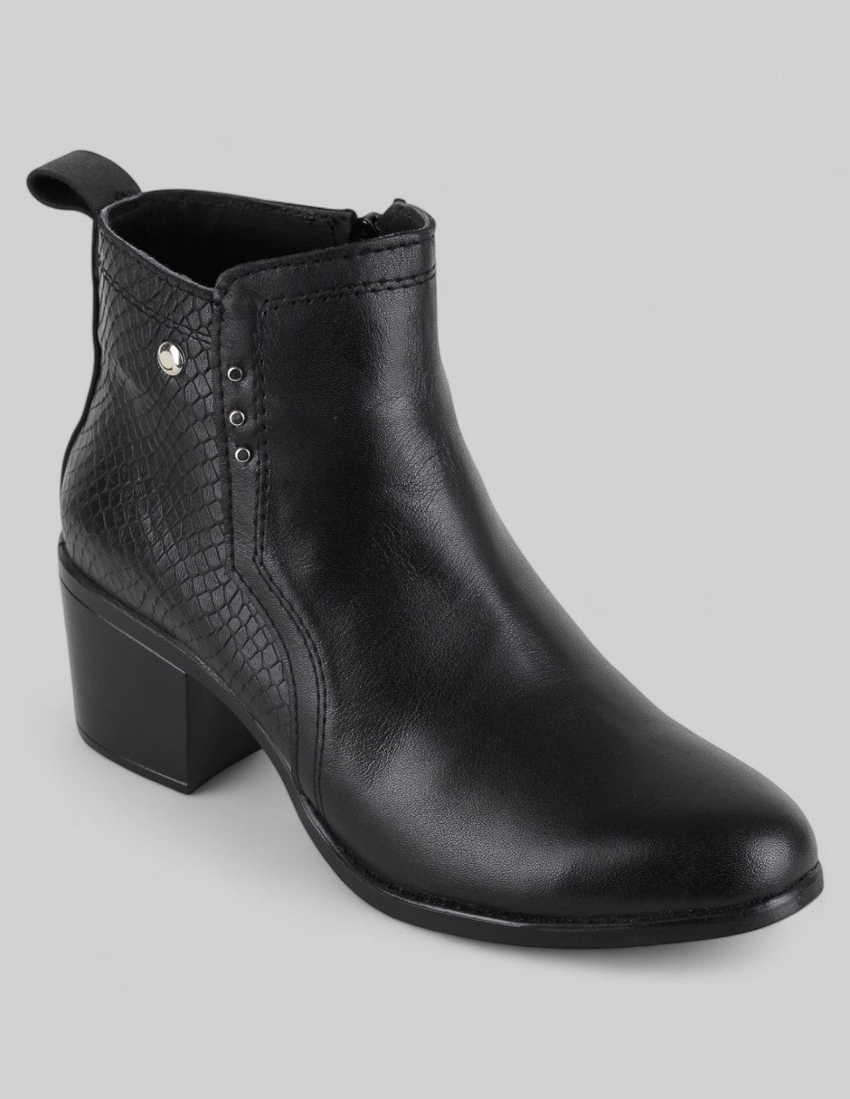 Botín con tacón Exterior Piel Color Negro Para Mujer De RBCOLLECTION