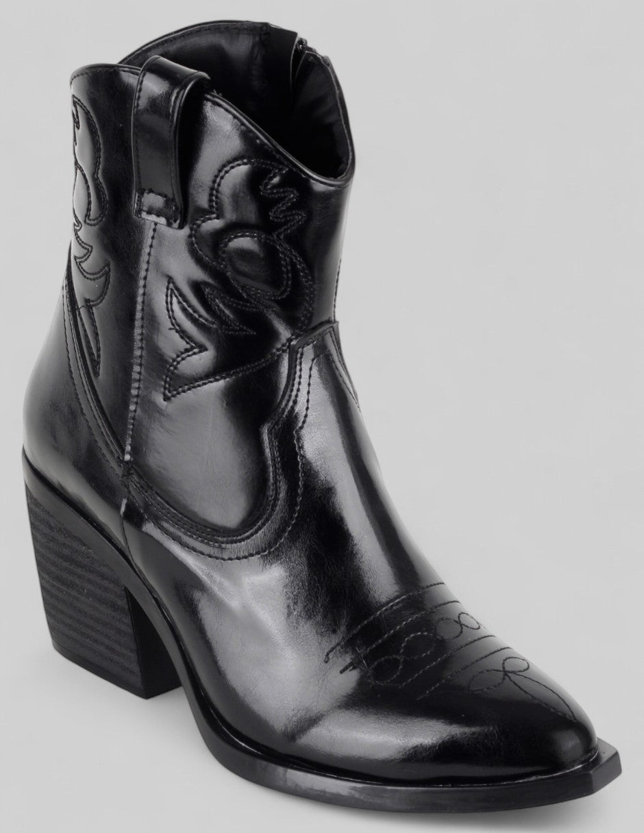 Botas tipo western Exterior Charol Color Negro Para Mujer De RBCOLLECTION