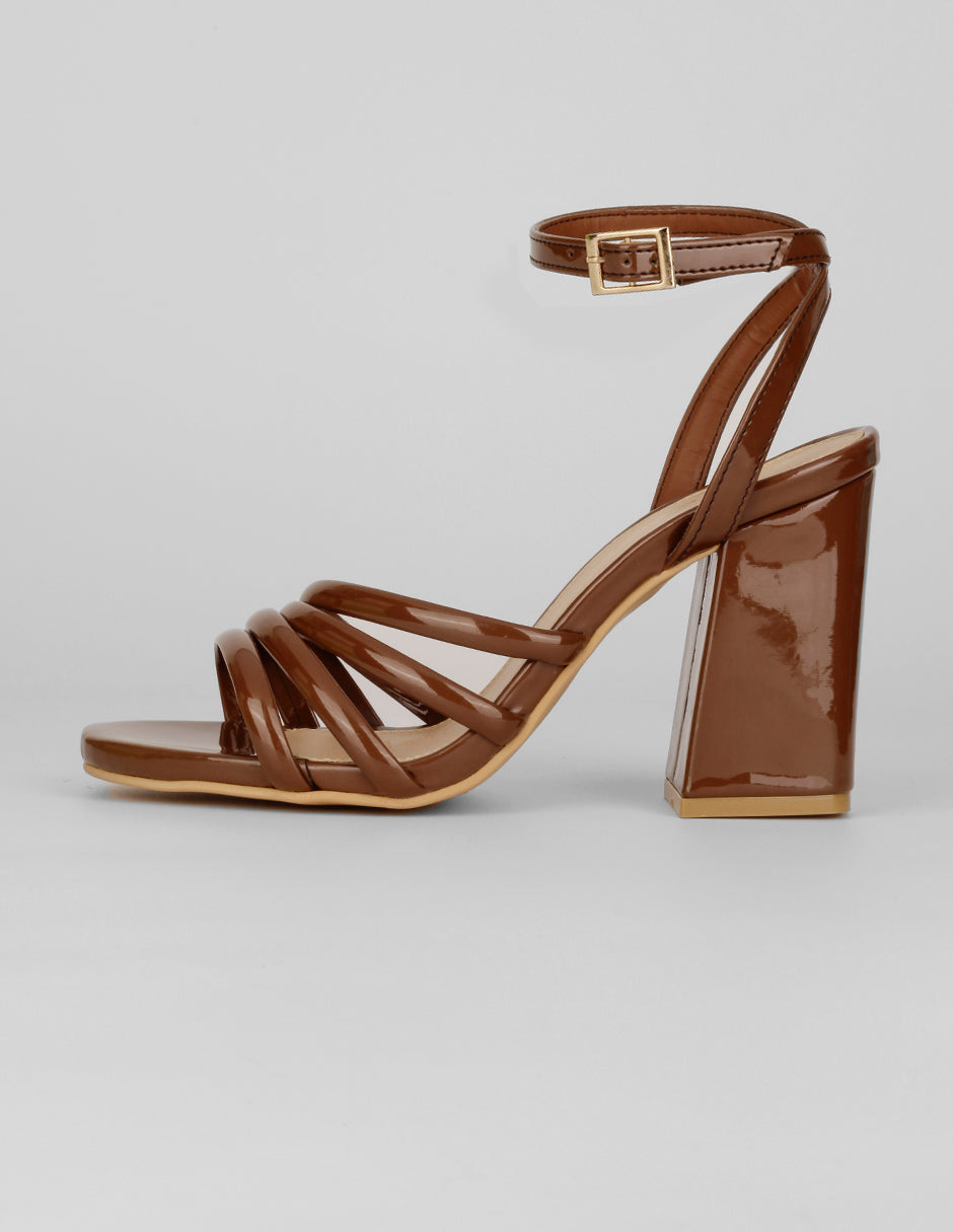 Sandalia con tacón Exterior Charol Color Café Para Mujer De RBCOLLECTION