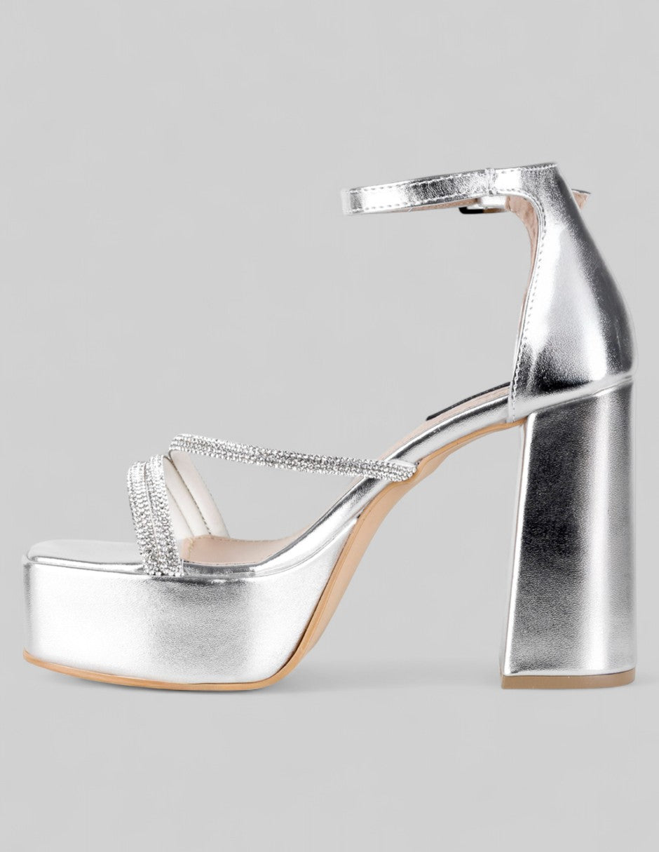Sandalia con tacón Glowm en Sintético – Plata