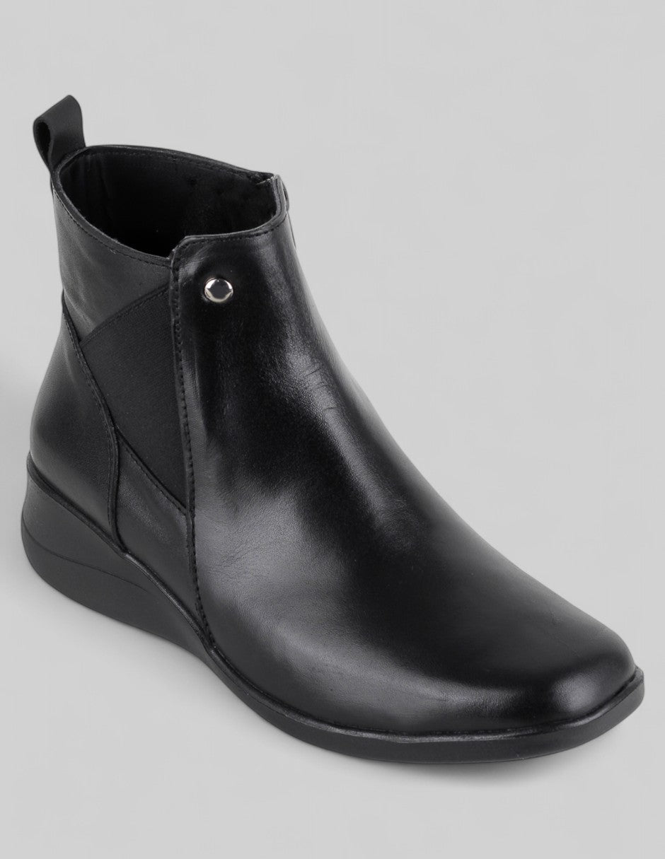 Botín con cuña Exterior Piel Color Negro Para Mujer De RBCOLLECTION