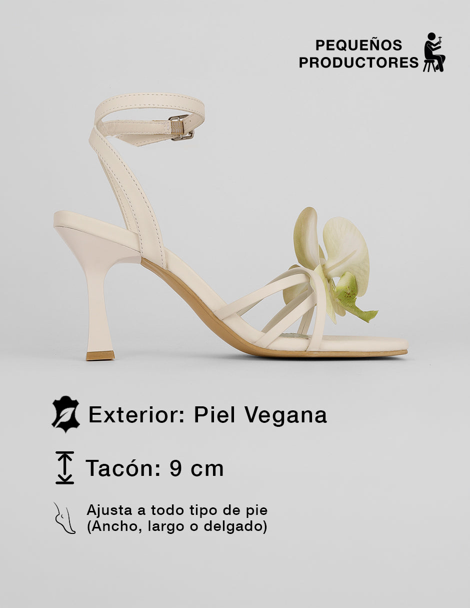 Sandalia con tacón Nat en Piel vegana – Beige