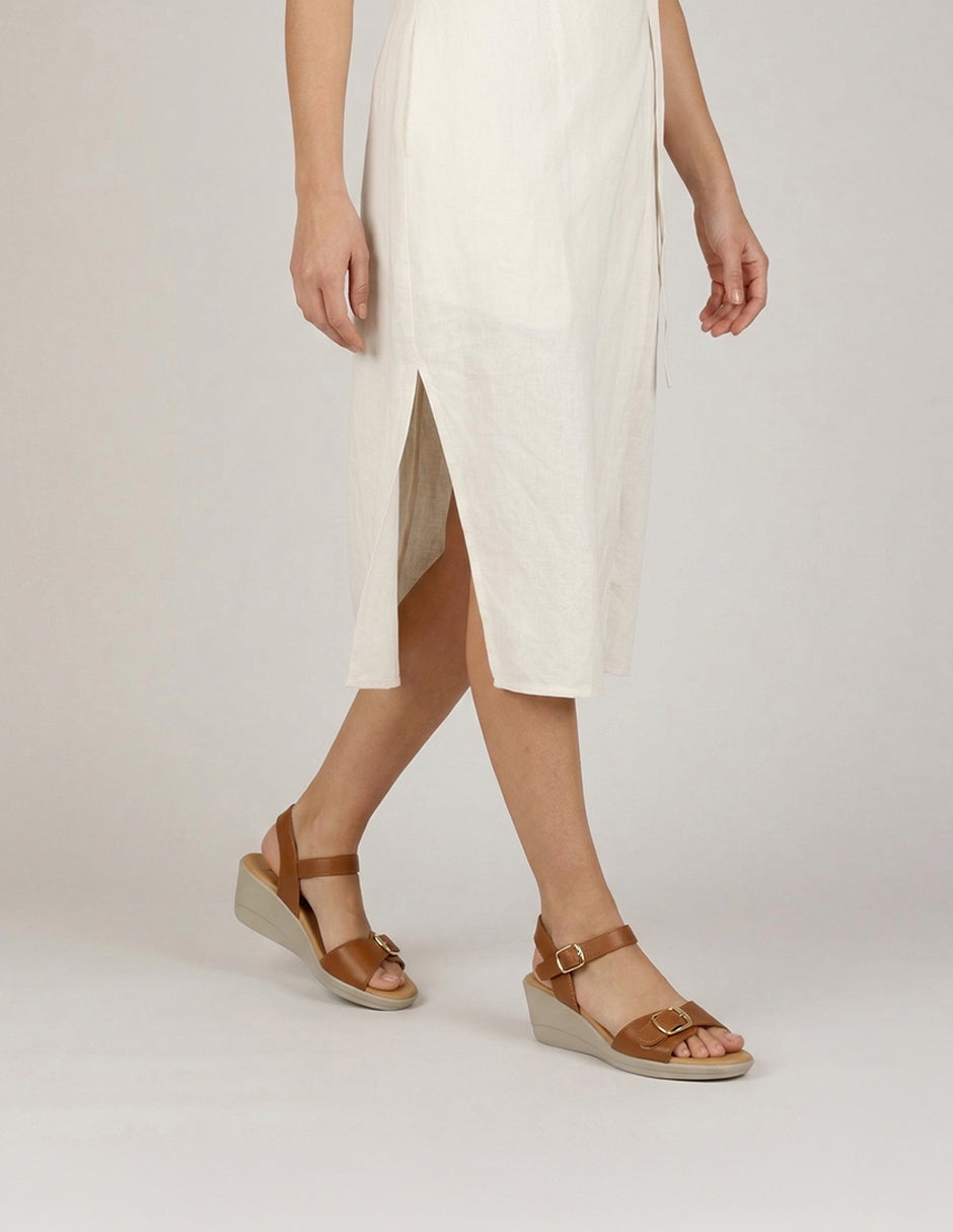 Sandalias con plataforma Naia en Piel vegana – Café