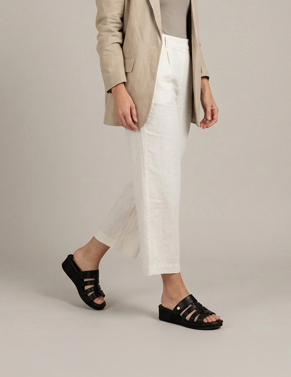Sandalias con plataforma NAIA en Piel vegana – Negro