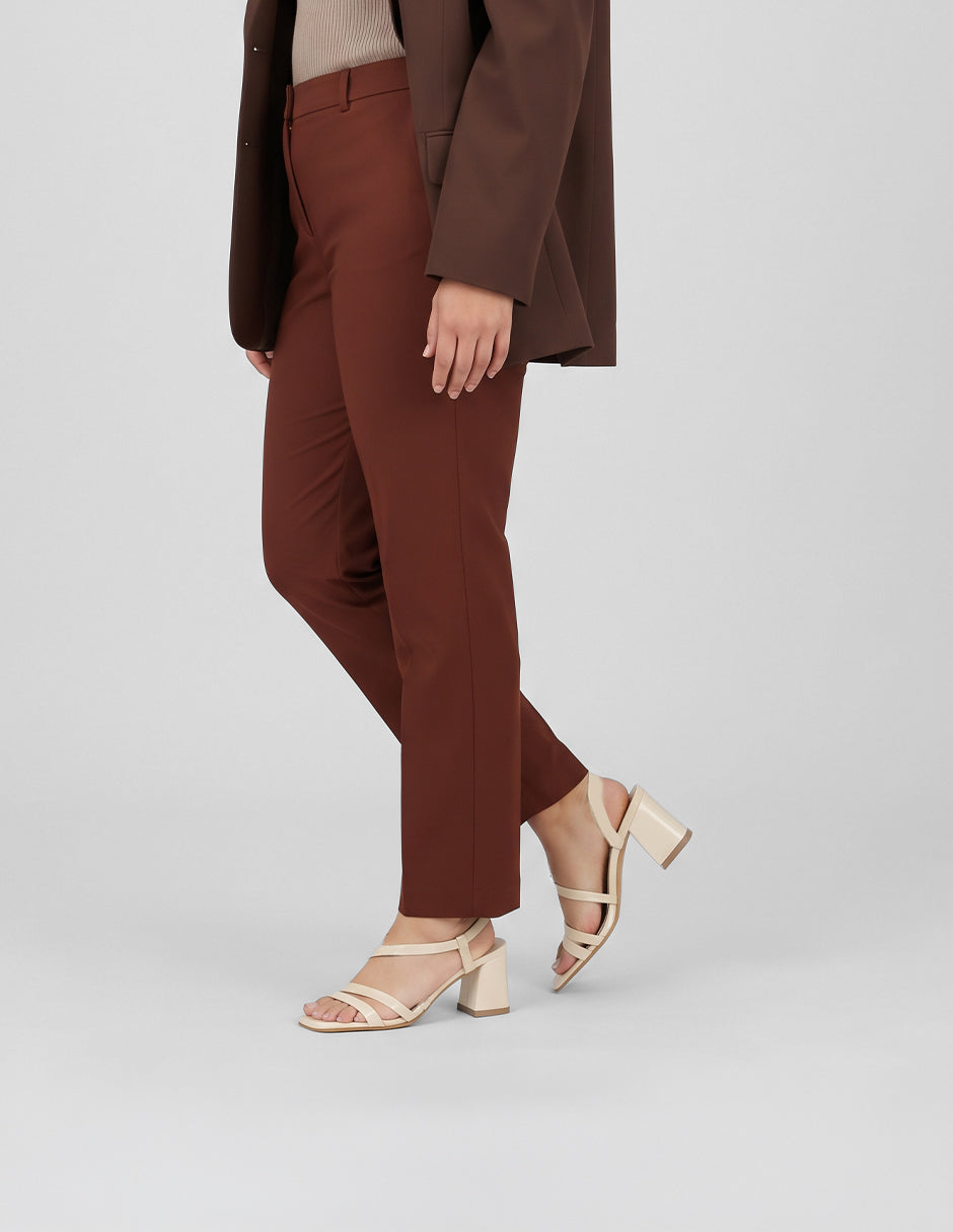 Sandalia con tacón Sylen en Charol – Beige