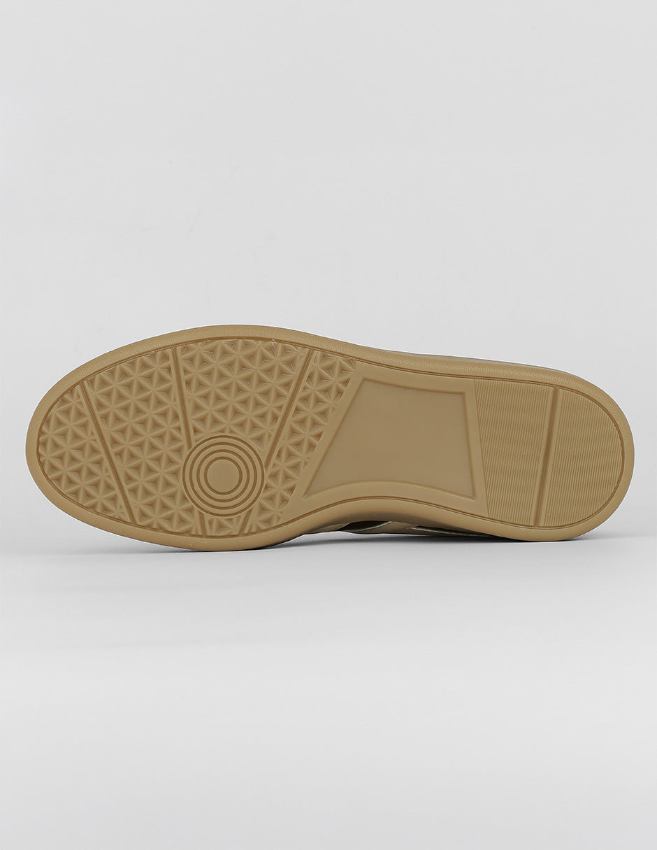 Tenis con cordones Sam en Piel vegana – Café