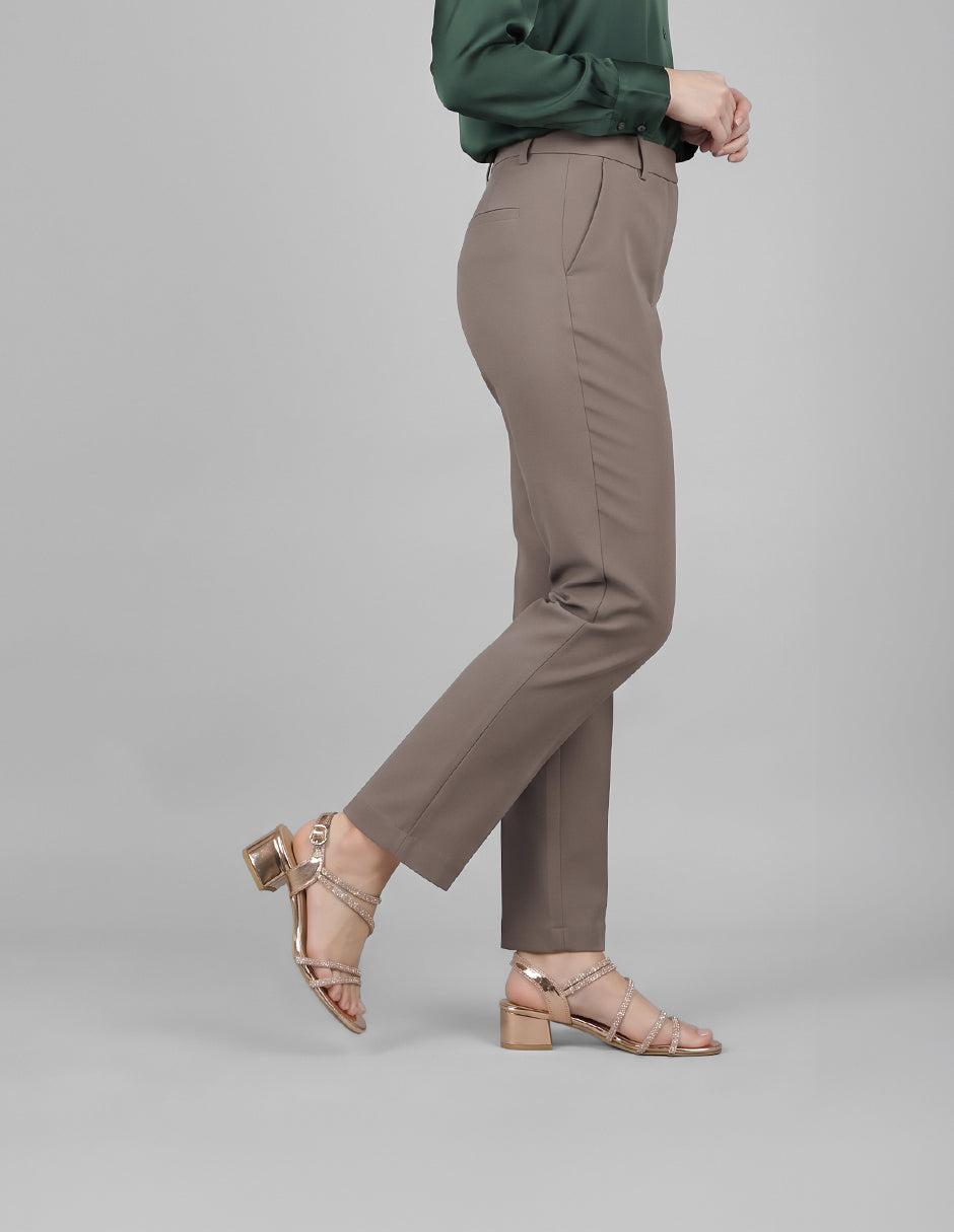 Sandalia con tacón Sylen en Charol – Dorado