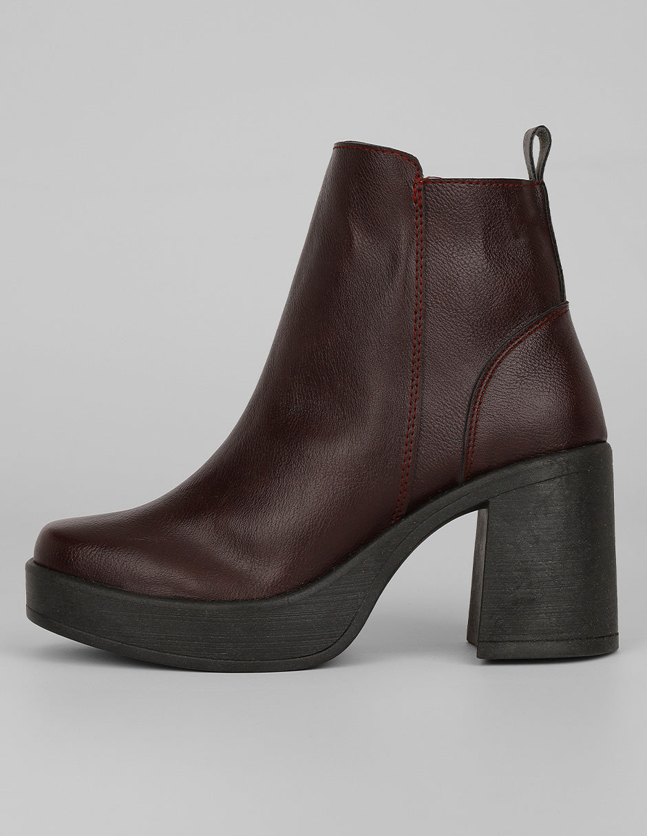 Botín con tacón Exterior Piel vegana Color Vino Para Mujer De RBCOLLECTION