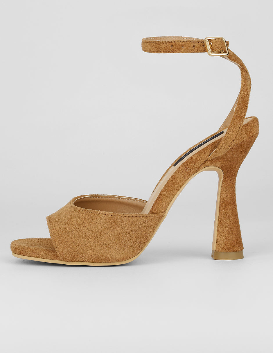 Sandalia con tacón Exterior Gamuza Color Camel Para Mujer De RBCOLLECTION