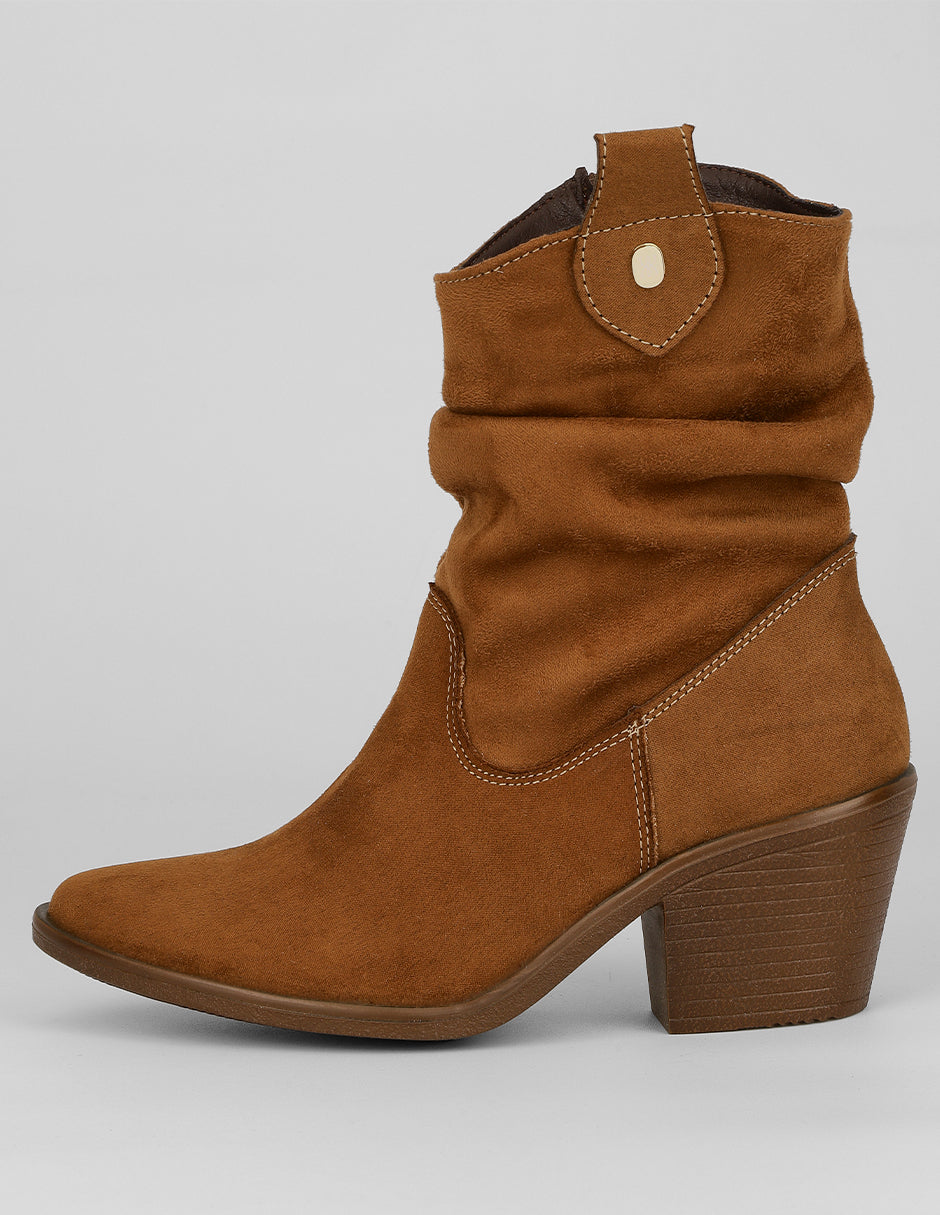 Botas tipo western Exterior Gamuza Color Camel Para Mujer De RBCOLLECTION