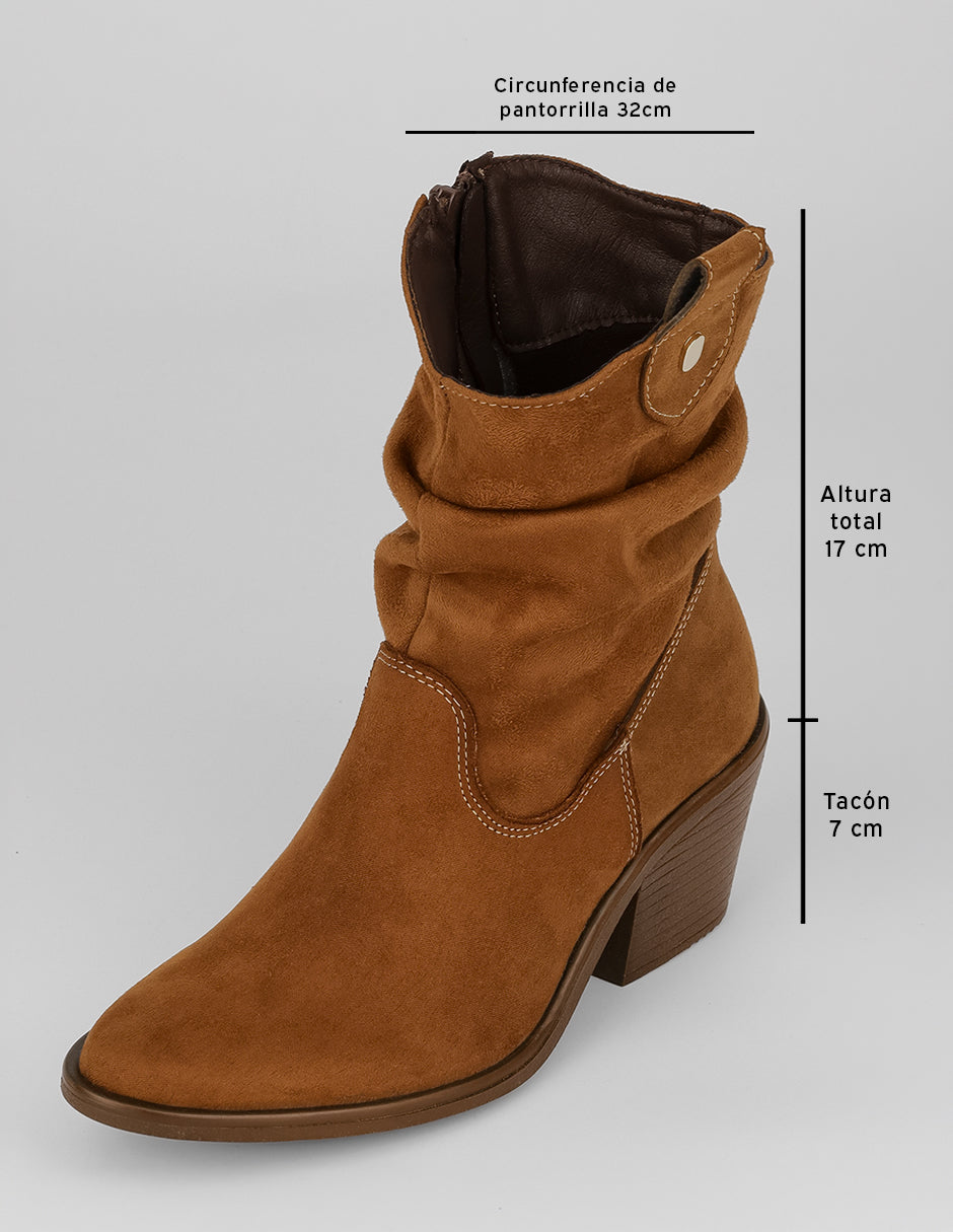 Botas tipo western West en Gamuza – Café