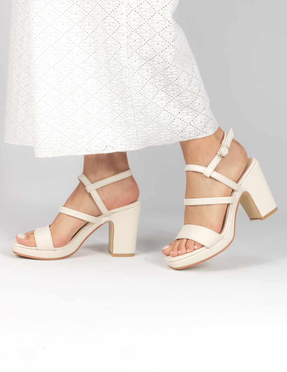 Sandalia con tacón Exterior Piel sintética Color Blanco Para Mujer De RBCOLLECTION