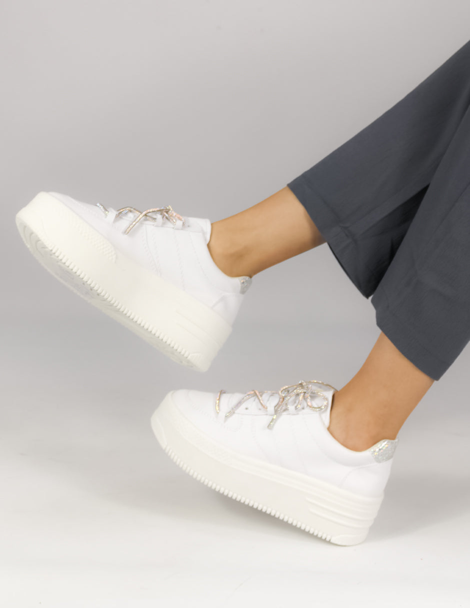 Tenis tipo deportivo  Exterior Sintético Color Blanco Para Mujer De RBCOLLECTION