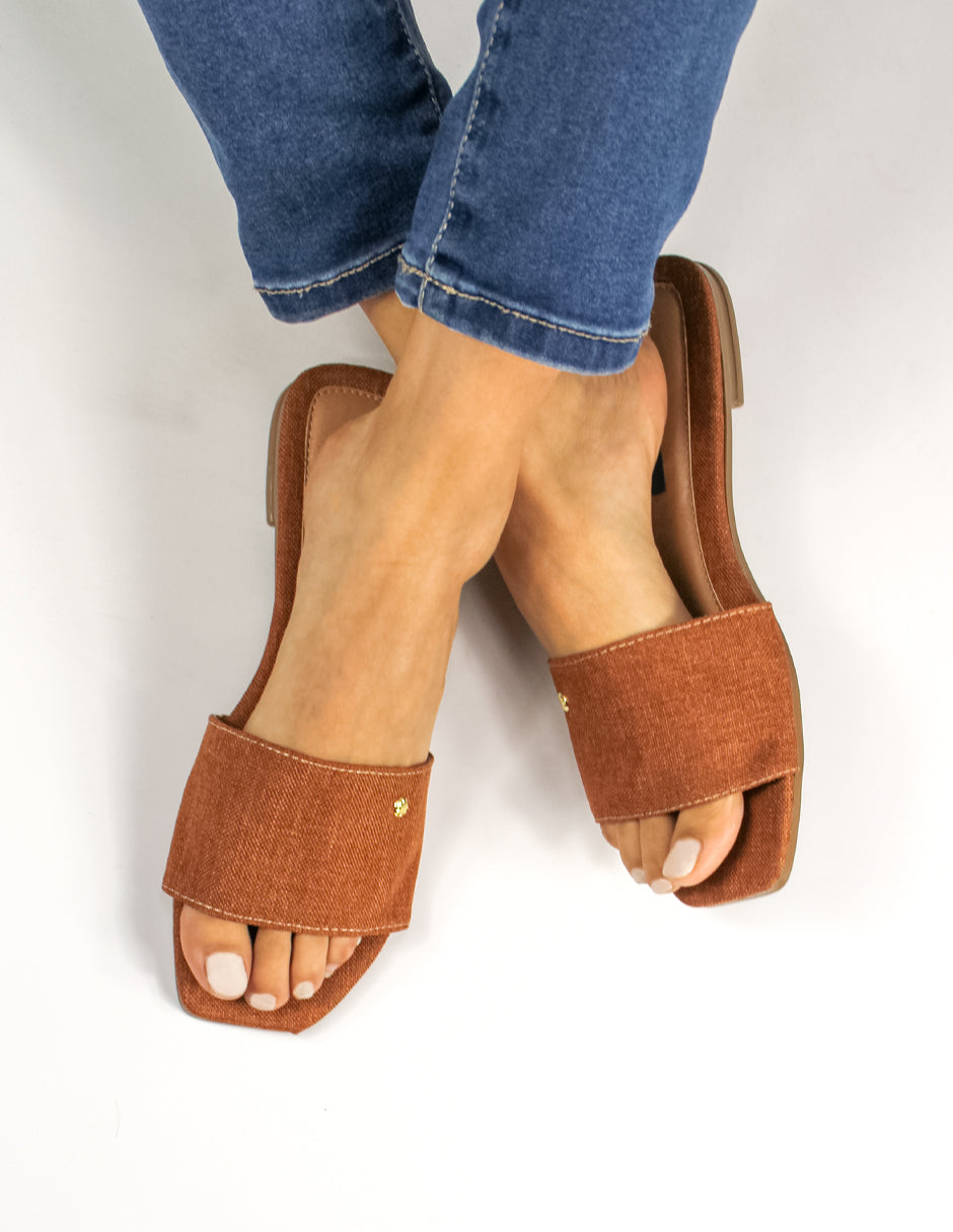 Sandalias de piso Exterior Textil Color Café Para Mujer De RBCOLLECTION