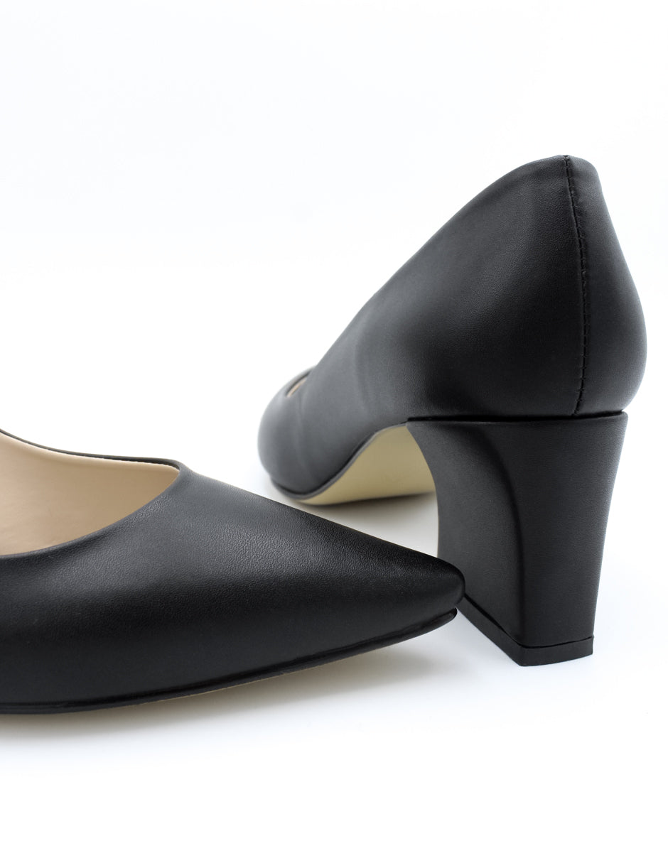 Zapatillas Triana en Piel vegana Color Negro